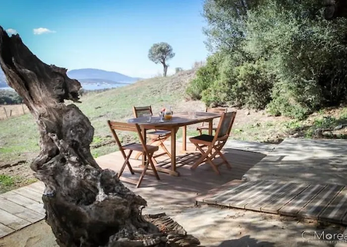 度假居 Dans Les Arbres, Domaine De L Ogliastru