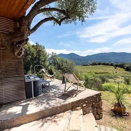 Dans Les Arbres, Domaine De L Ogliastru Nyaraló *