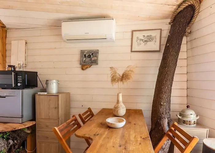 Dans Les Arbres, Domaine De L Ogliastru Holiday home