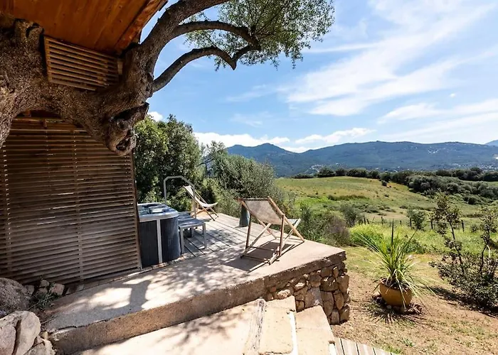 Dans Les Arbres, Domaine De L Ogliastru Holiday home *